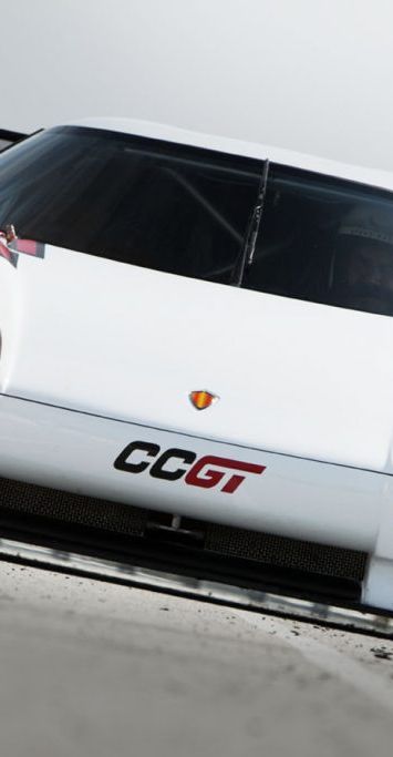Koenigsegg CCGT on the track_cose up