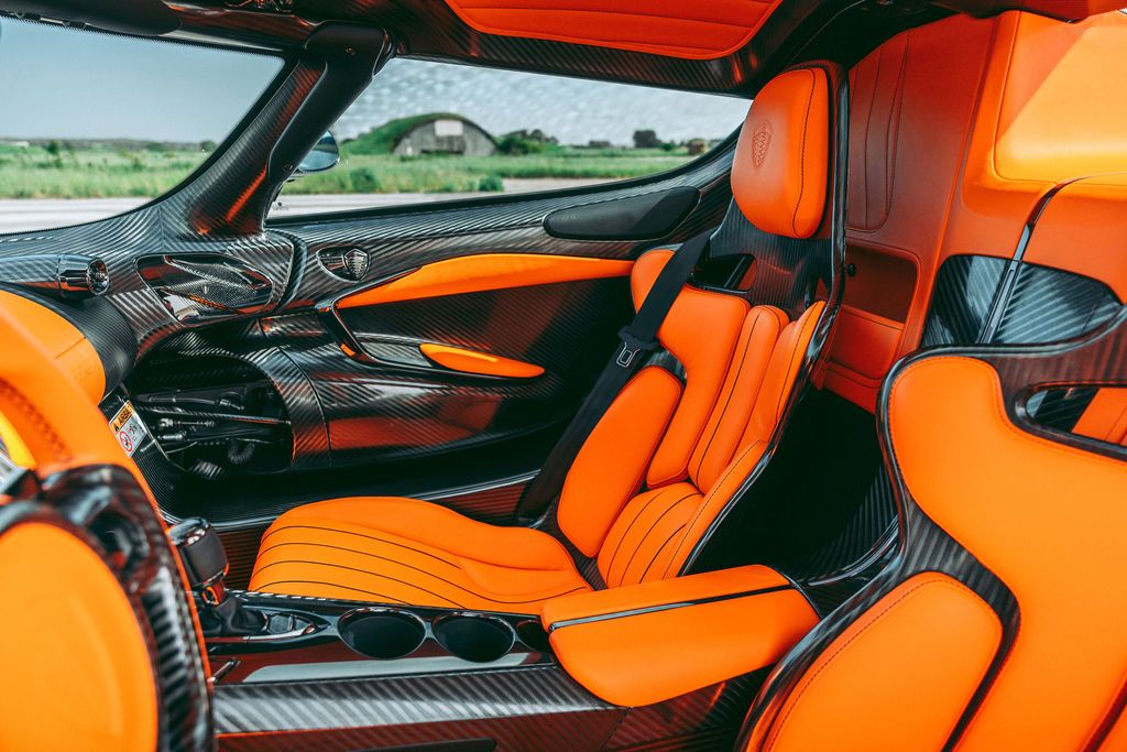 Orange interior seats of Jesko