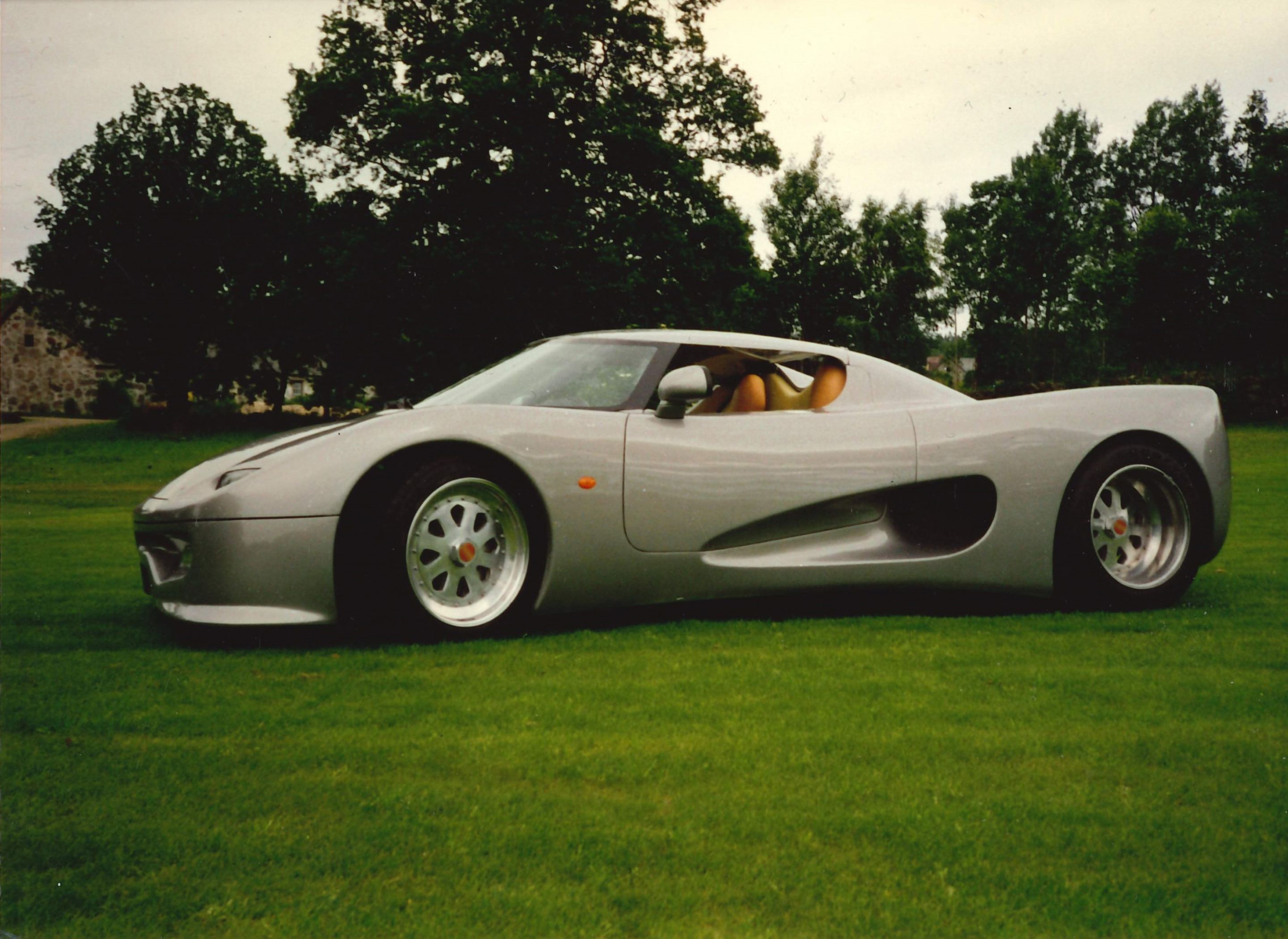 Koenigsegg CC Prototype on lawn