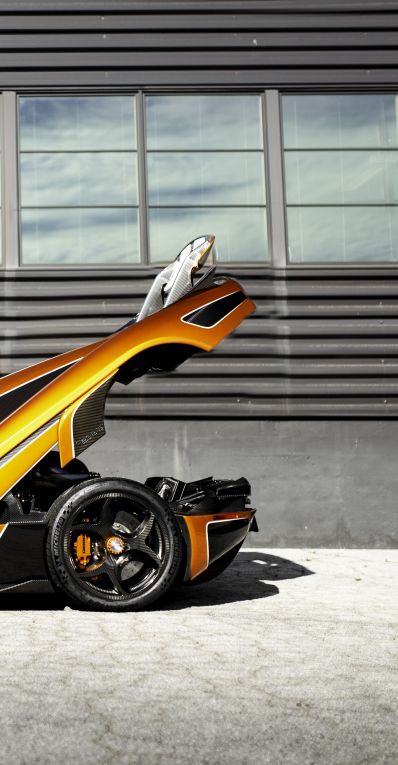 Regera Door and rear clam open